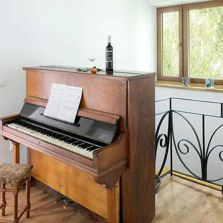 Apartment House In Centre Of By Rent Like