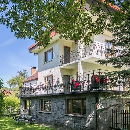 House In Centre Of By Rent Like Apartment *